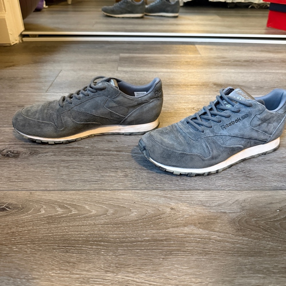 Reebok Classic Leather Sneakers in Grey - 9.5
